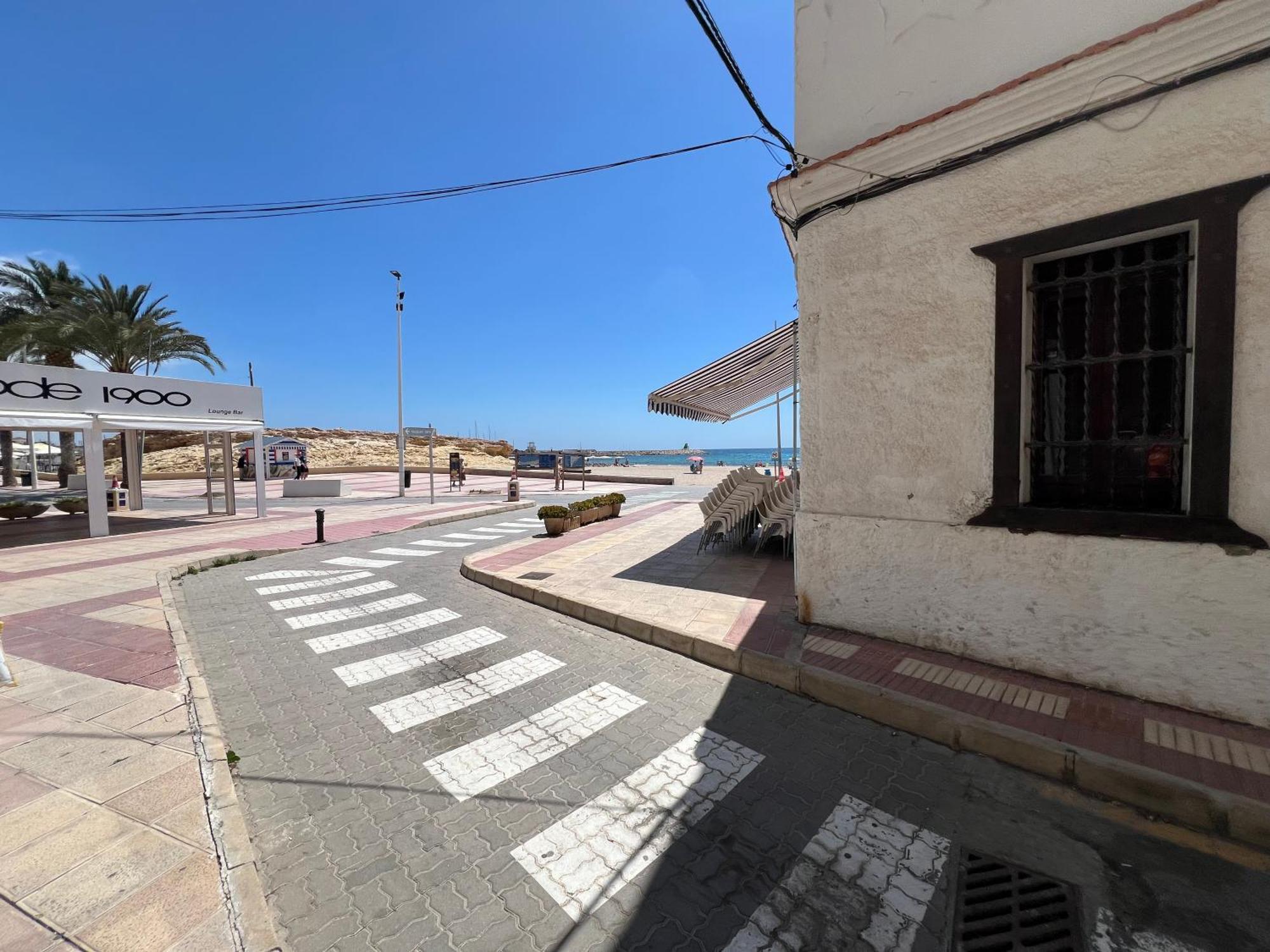 Апартаменти En El Paseo Maritimo, A Escasos Metros Del Mar Ел-Кампельйо Екстер'єр фото